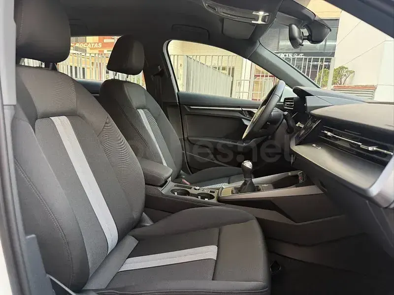 Usado Audi A3 Advanced Plus 116 CV (85 kW) 2024 Blanco Berlina