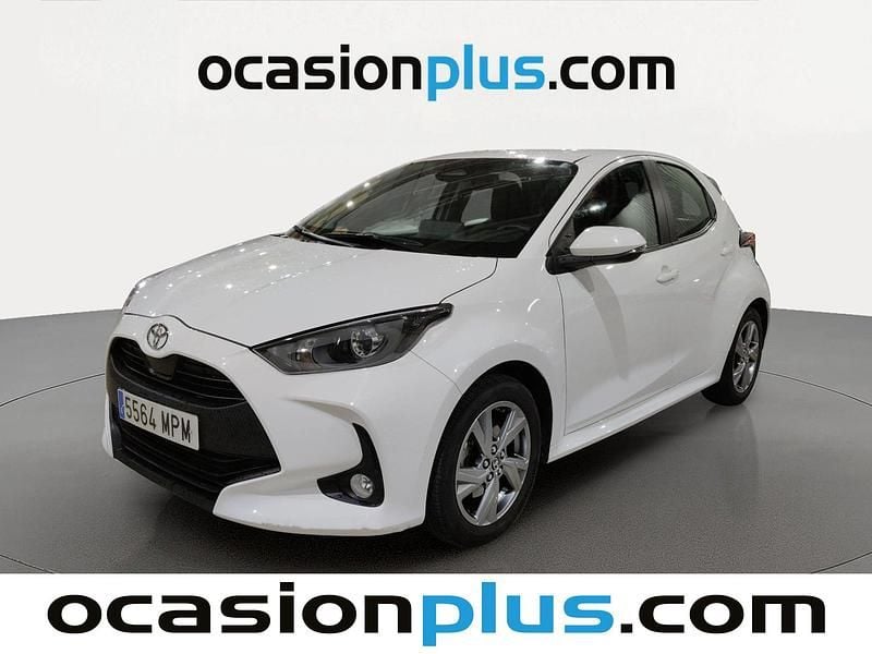 Blanco Usado 2024 Toyota Yaris Hybrid Active Utilitario | 17.091 € (Buen precio) - Imagen 1/4
