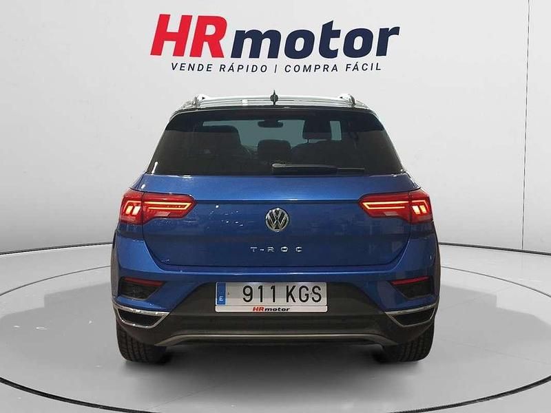 Usado VW T-Roc Advance 116 CV (85 kW) 2018 Azul SUV