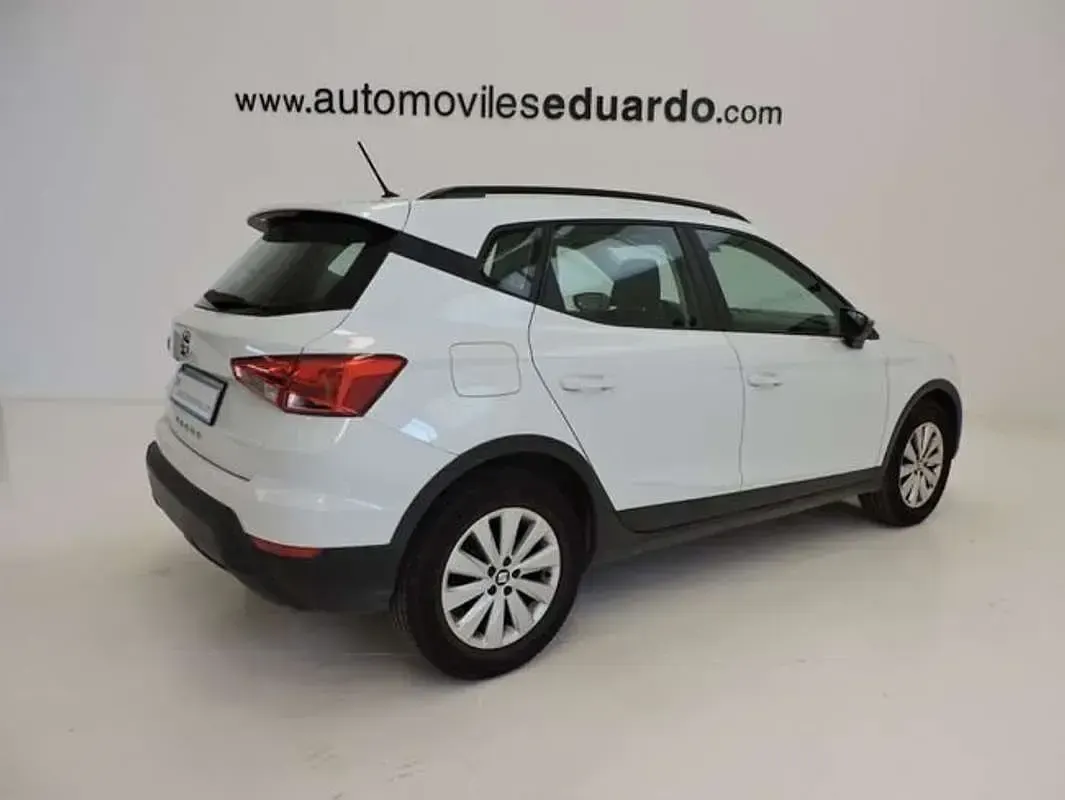 Usado Seat Arona 95 CV (69 kW) 2019 Blanco SUV