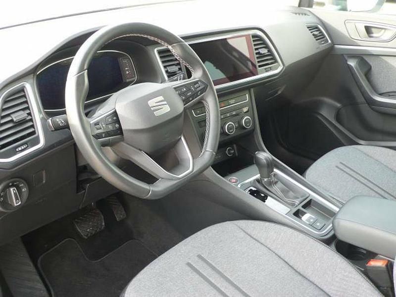 Usado Seat Ateca Style 151 CV (111 kW) 2021 Gris / plata SUV
