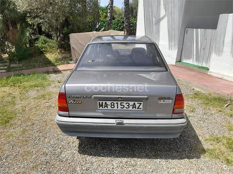 Usado Opel Kadett S 82 CV (60 kW) 1989 Marrón Utilitario