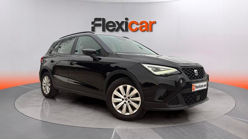 Usado Seat Arona Reference 95 CV (69 kW) 2023 Negro SUV