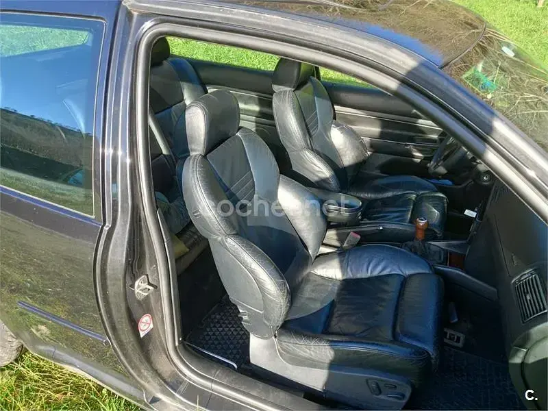 Usado VW Golf IV 204 CV (150 kW) 2000 Negro Berlina