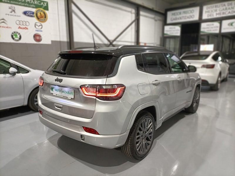 Usado Jeep Compass 130 CV (95 kW) 2021 Gris / plata SUV