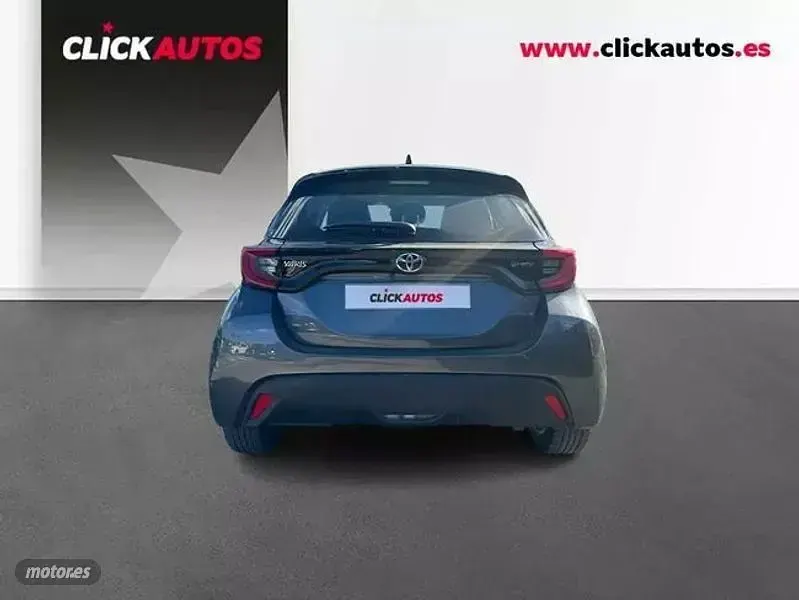 Usado Toyota Yaris Active 116 CV (85 kW) 2025 Gris Utilitario