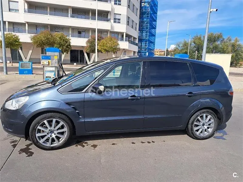 Usado Ford S-MAX Trend 140 CV (102 kW) 2008 Negro Monovolumen