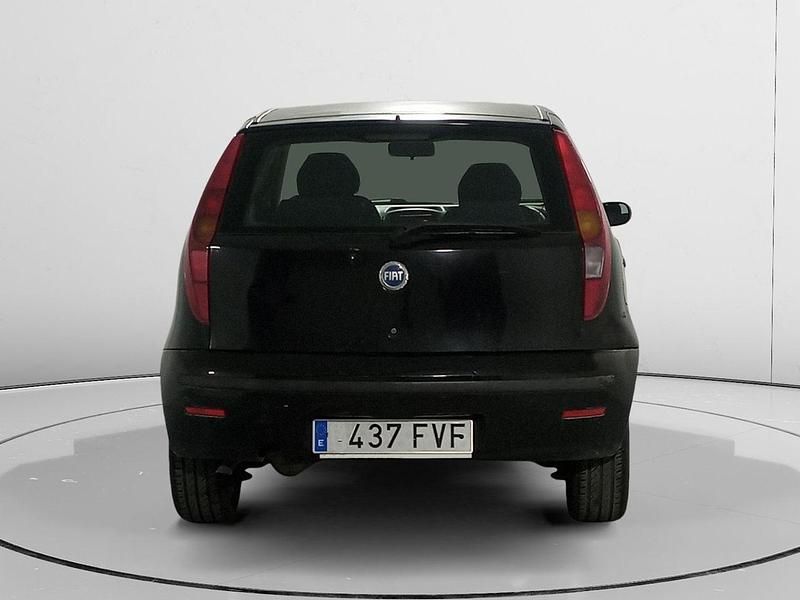 Usado Fiat Punto Classica 70 CV (51 kW) 2007 Negro Utilitario