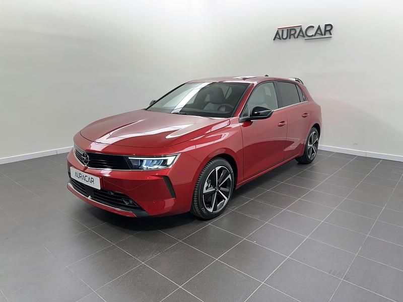 Usado Opel Astra S 130 CV (95 kW) 2024 Rojo Berlina