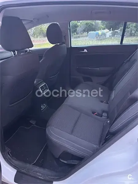 Usado Kia Sportage 115 CV (84 kW) 2017 Blanco SUV