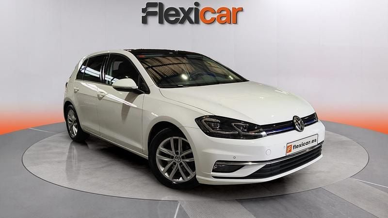 Usado VW Golf VII Advance 131 CV (96 kW) 2018 Blanco Utilitario