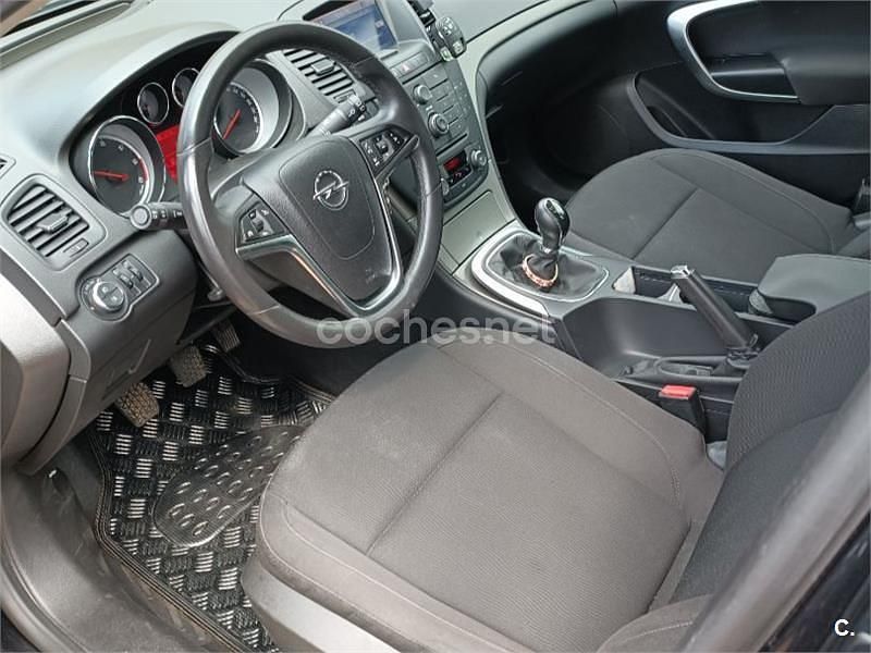 Usado Opel Insignia Selective 130 CV (95 kW) 2013 Negro Berlina
