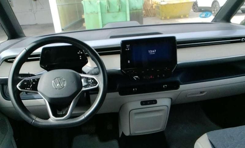 Usado VW ID. Buzz Pro 150 kW (204 CV) 2023 Azul Monovolumen