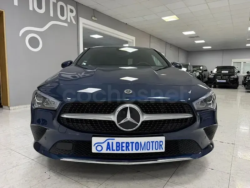 Usado Mercedes CLA200 150 CV (110 kW) 2022 Azul Berlina