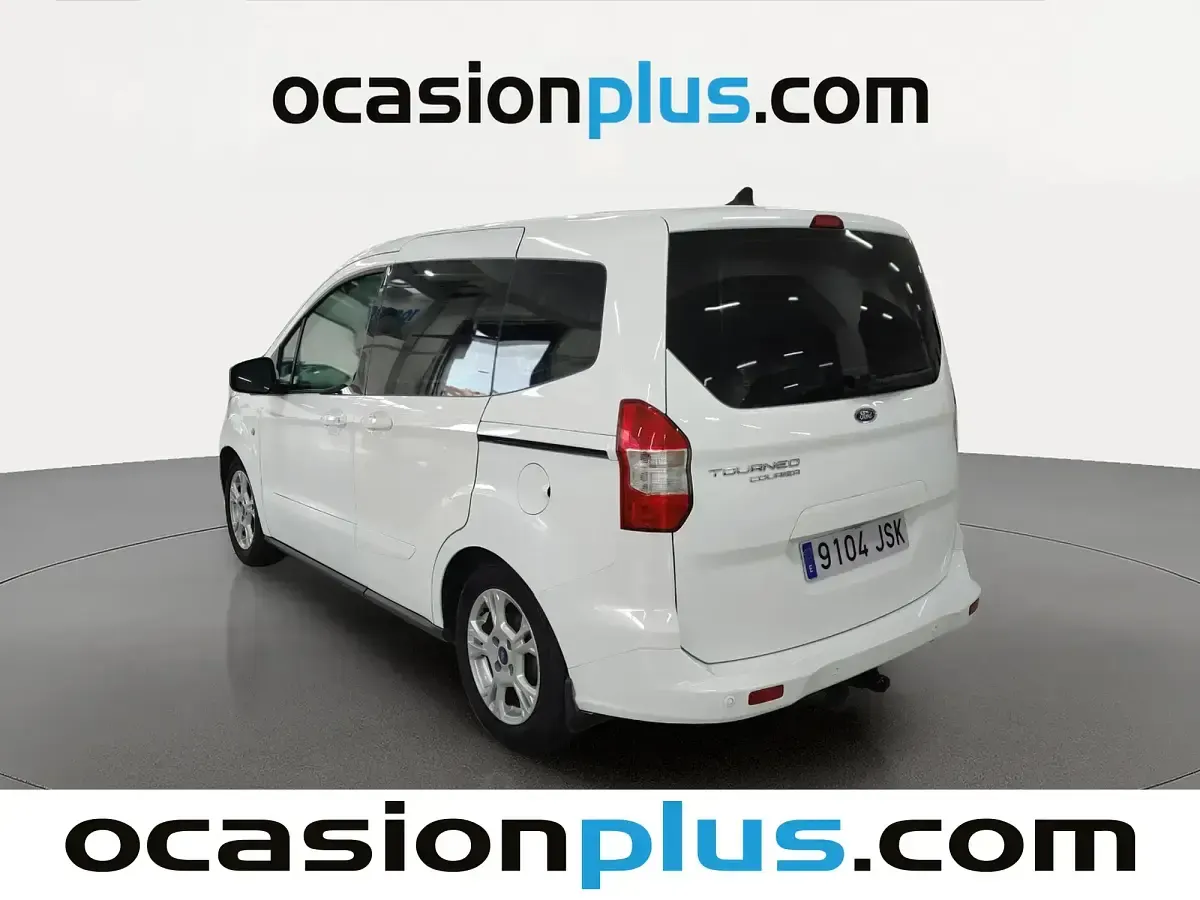 Usado Ford Tourneo Courier Trend 97 CV (71 kW) 2016 Blanco Monovolumen