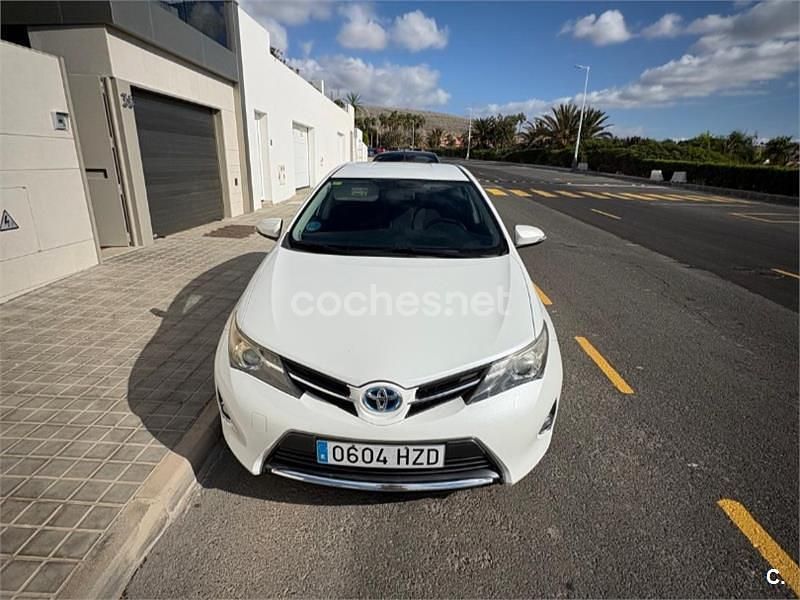 Blanco Usado 2014 Toyota Auris Hybrid Advance Berlina | 12.500 € (Precio justo) - Imagen 1/4