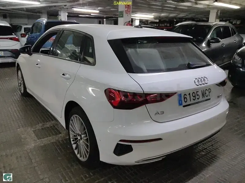 Usado Audi A3 Advanced 150 CV (110 kW) 2022 Blanco Berlina