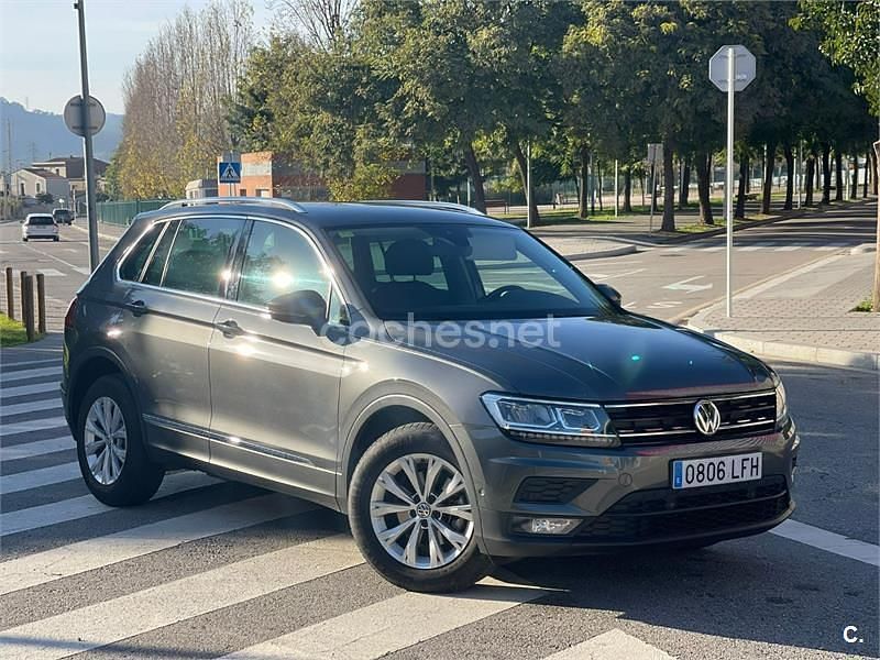 Usado VW Tiguan Advance 150 CV (110 kW) 2020 Gris / plata SUV