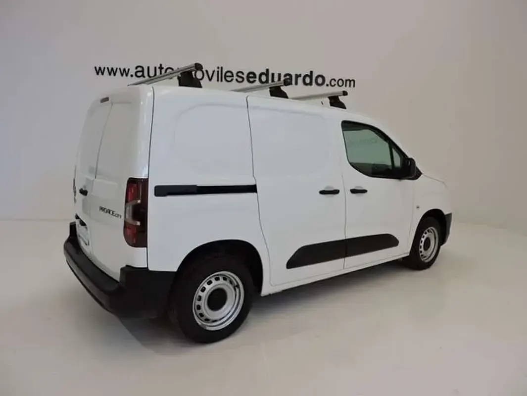 Usado Toyota Proace City City 75 CV (55 kW) 2021 Blanco Monovolumen