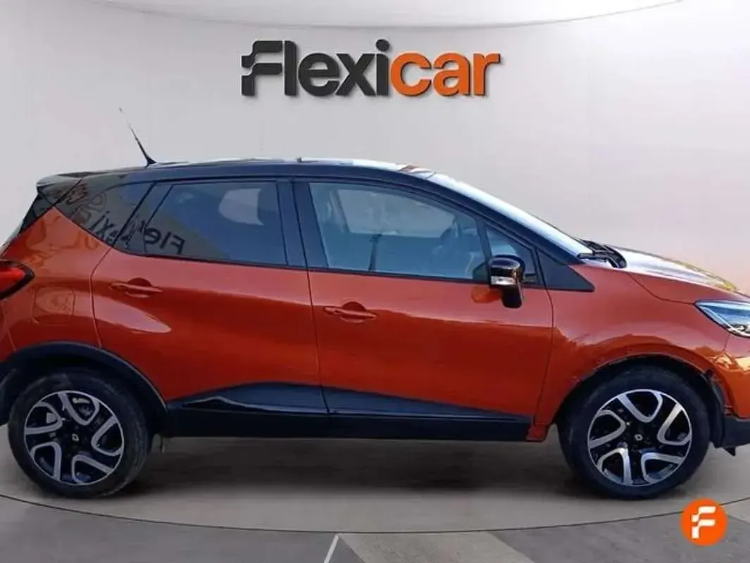 Begagnad Renault Captur Intens 90 HK (66 kW) 2016 Orange SUV