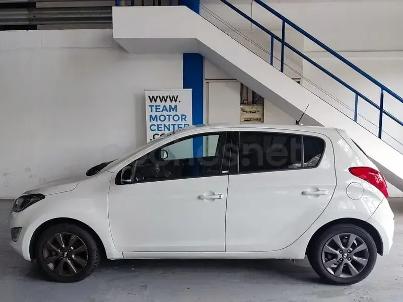 Usado Hyundai i20 GO! 85 CV (62 kW) 2014 Blanco Utilitario