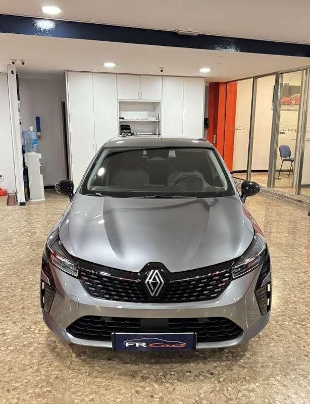 Usado Renault Clio Evolution 91 CV (66 kW) 2025 Gris Utilitario