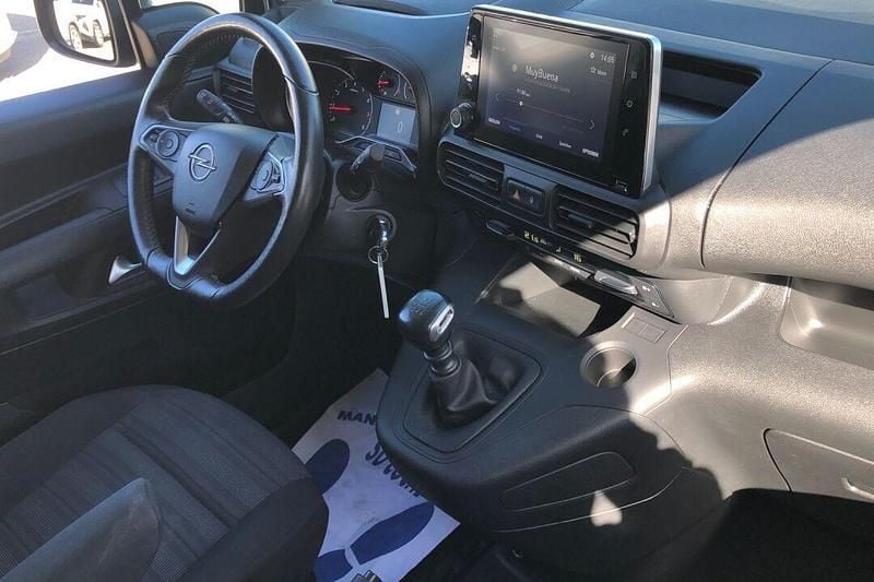 Usado Opel Combo Elegance 102 CV (75 kW) 2023 Gris Familiar