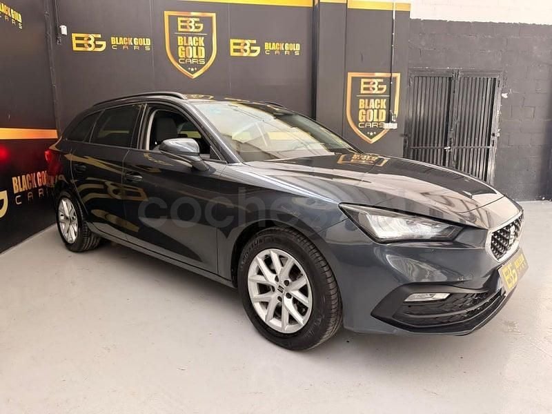 Begagnad Seat Leon Style 150 HK (110 kW) 2022 Grå Kombi