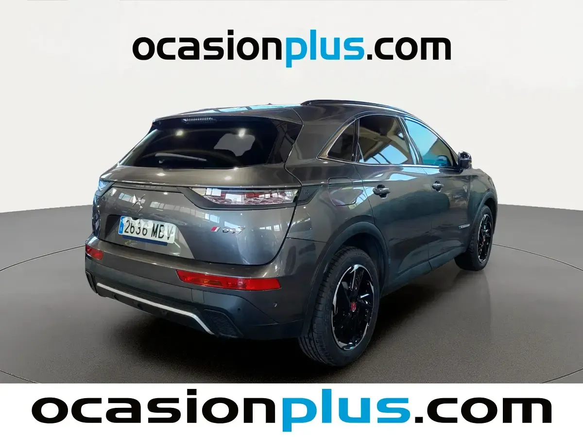 Usado DS Automobiles DS7 Crossback Performance 130 CV (95 kW) 2022 Gris plata SUV