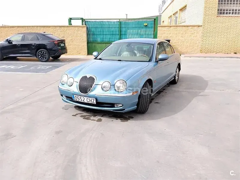 Usado Jaguar S-Type Executive 200 CV (147 kW) 2003 Gris / plata Berlina