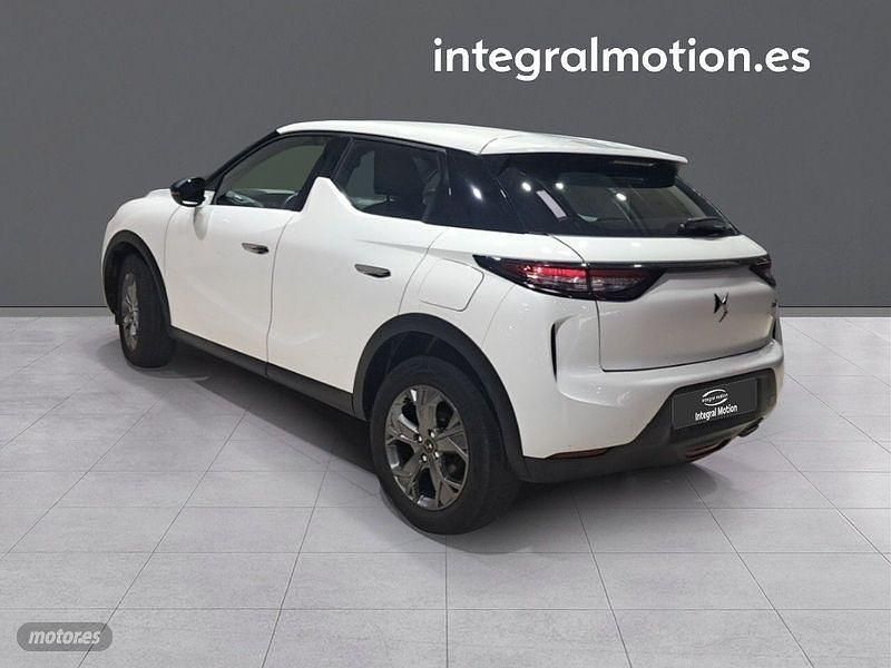Usado DS Automobiles DS3 So Chic 110 CV (80 kW) 2021 Blanco SUV