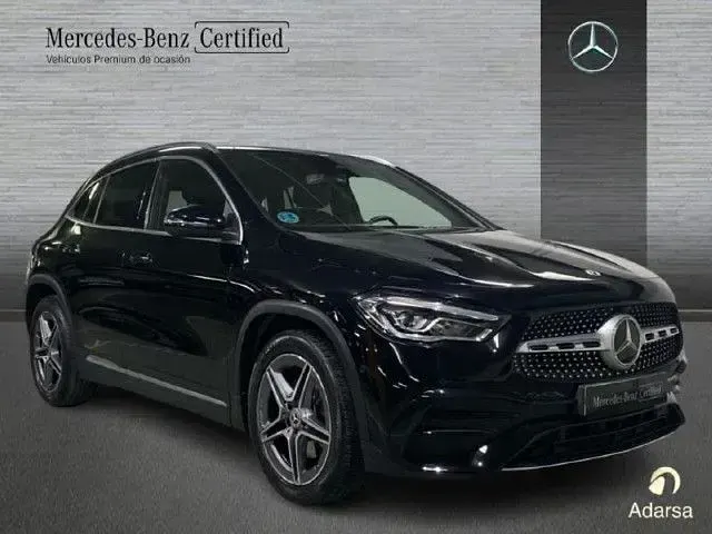 Usado Mercedes GLA180 136 CV (100 kW) 2022 Negro noche SUV