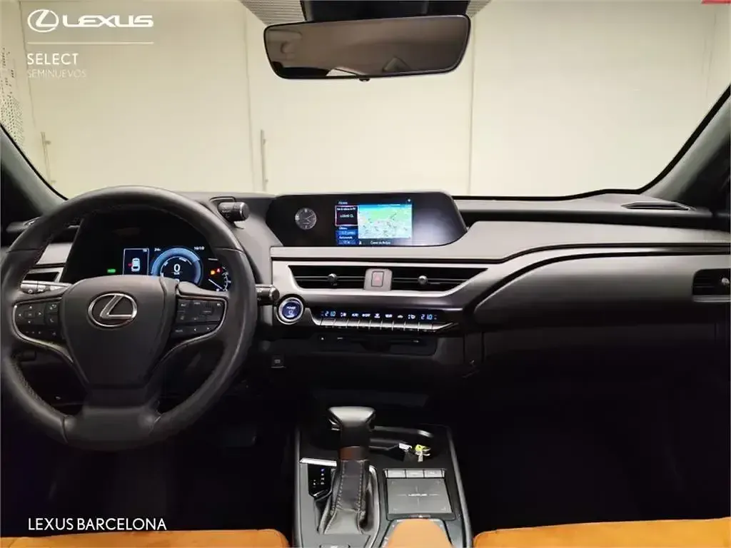 Usado Lexus UX Business Edition 184 CV (135 kW) 2019 Otro SUV