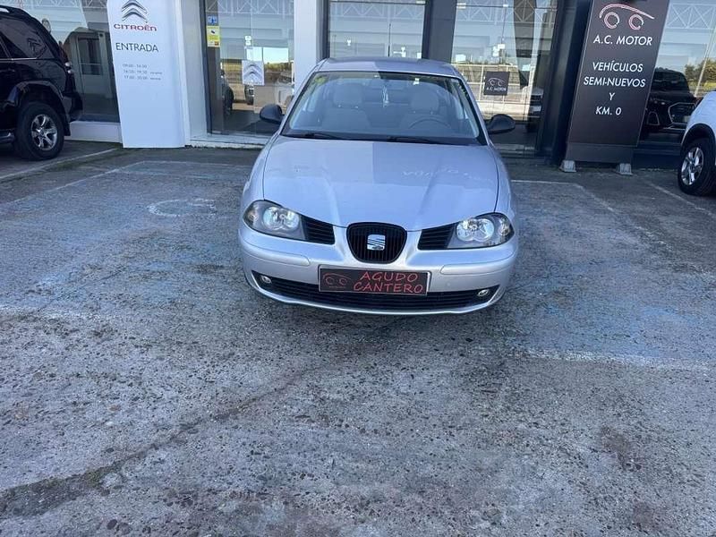 Usado Seat Cordoba 101 CV (74 kW) 2003 Gris Berlina