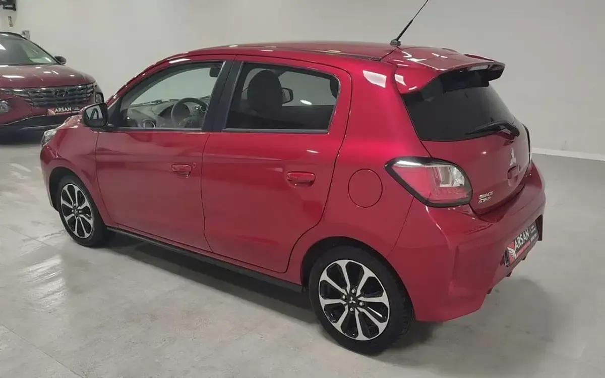 Usado Mitsubishi Space Star 71 CV (52 kW) 2024 Burdeos Utilitario