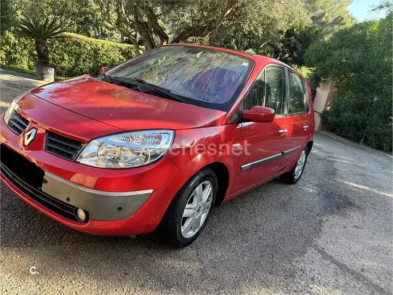 Usado Renault Scenic E-Tech Authentique 100 CV (73 kW) 2005 Rojo Monovolumen