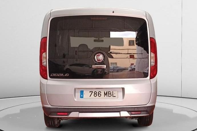 Usado Fiat Doblò Trekking 120 CV (88 kW) 2022 Monovolumen