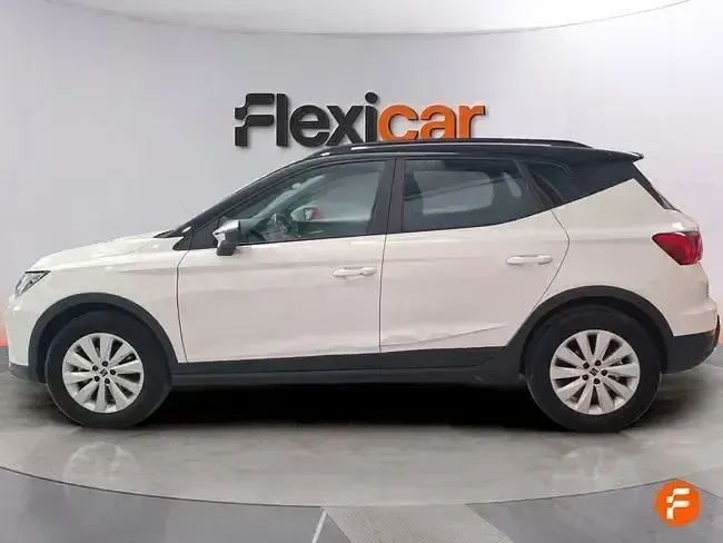 Usado Seat Arona Reference 95 CV (69 kW) 2021 Blanco SUV