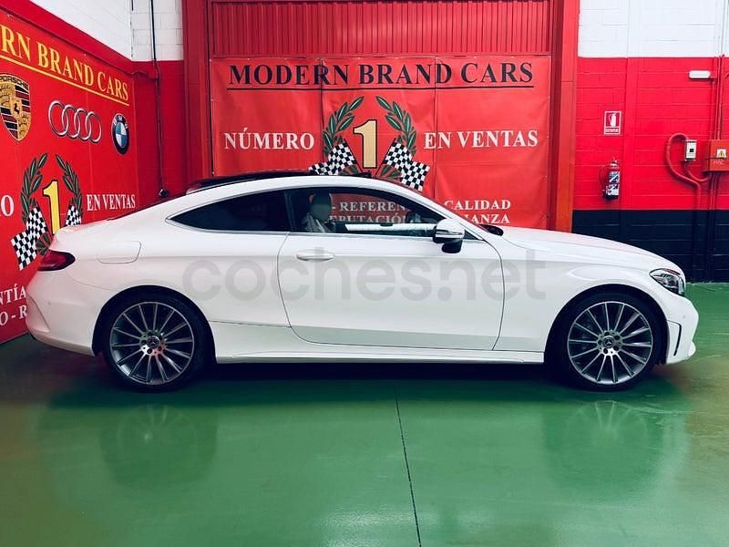 Usado Mercedes C220 170 CV (125 kW) 2019 Blanco Coupe