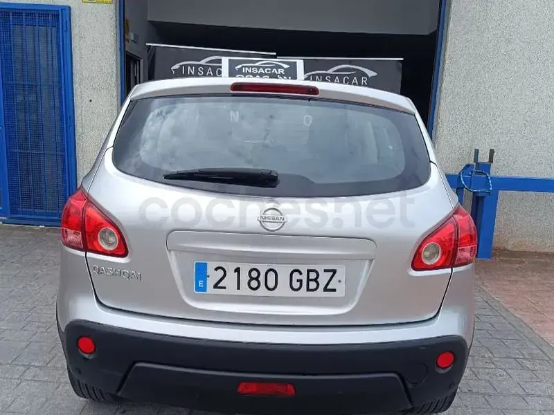 Usado Nissan Qashqai Acenta 140 CV (102 kW) 2008 Gris / plata SUV