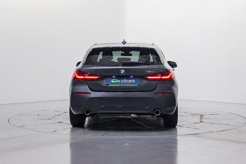 Usado BMW 118 150 CV (110 kW) 2020 Gris / plata Utilitario