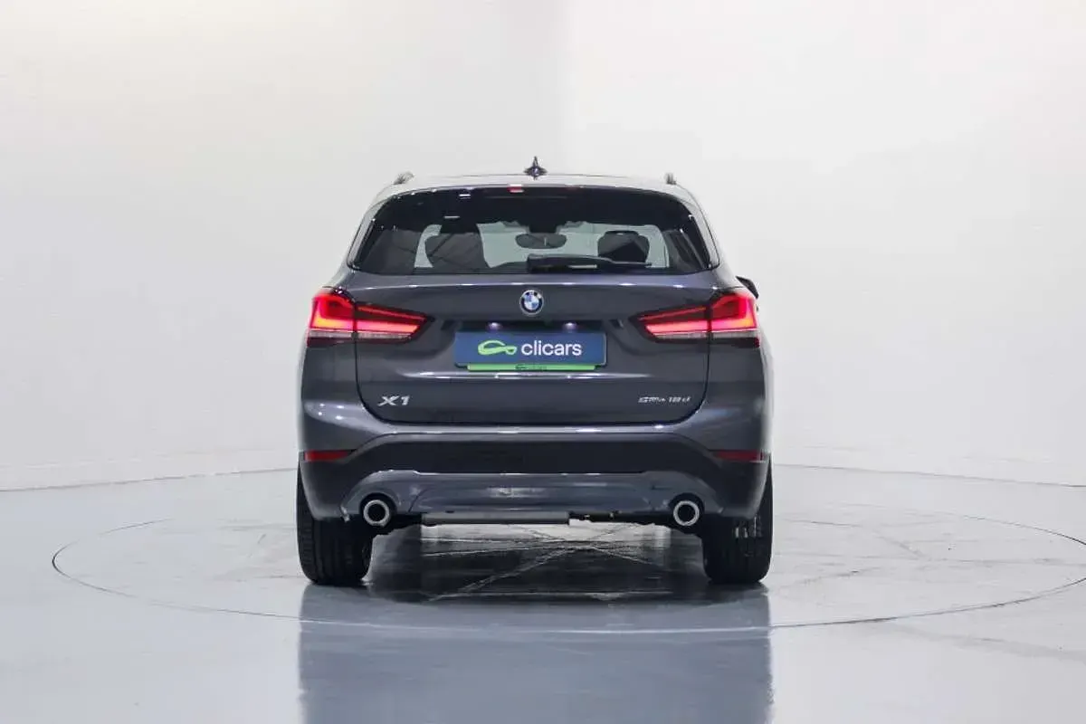 Usado BMW X1 150 CV (110 kW) 2022 Gris SUV