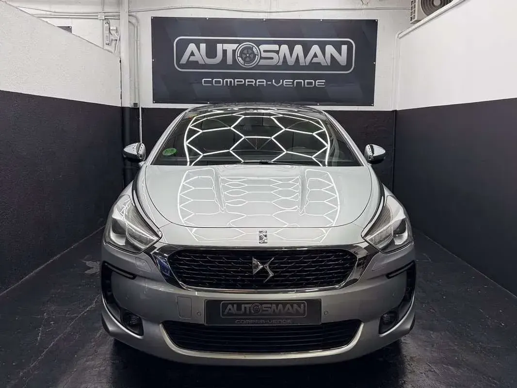 Usado DS Automobiles DS5 181 CV (133 kW) 2015 Gris Utilitario