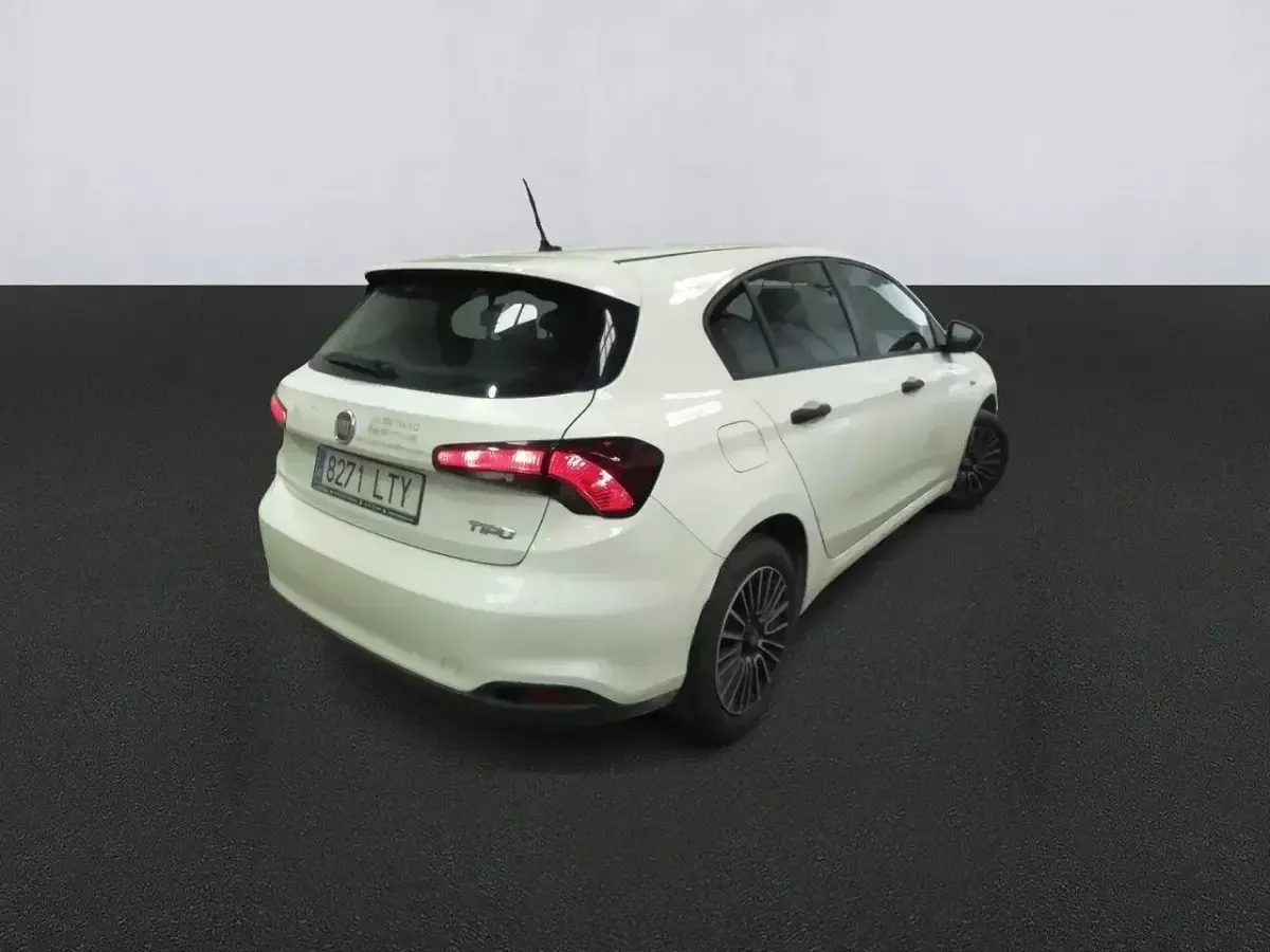 Occasion Fiat Tipo City Life 95 PK (69 kW) 2021 Wit Sedan