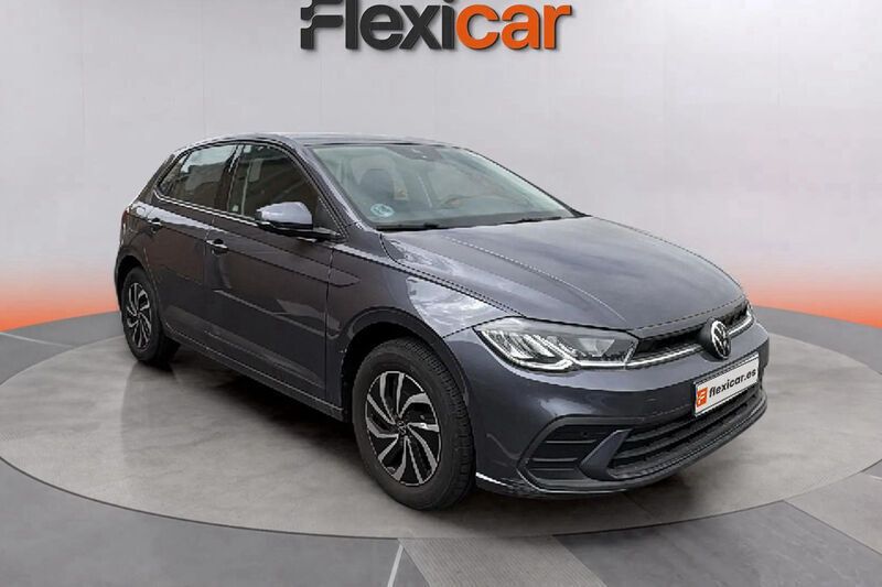 Gris Usado 2024 VW Polo Life Berlina | 16.990 € (Buen precio) - Imagen 1/4