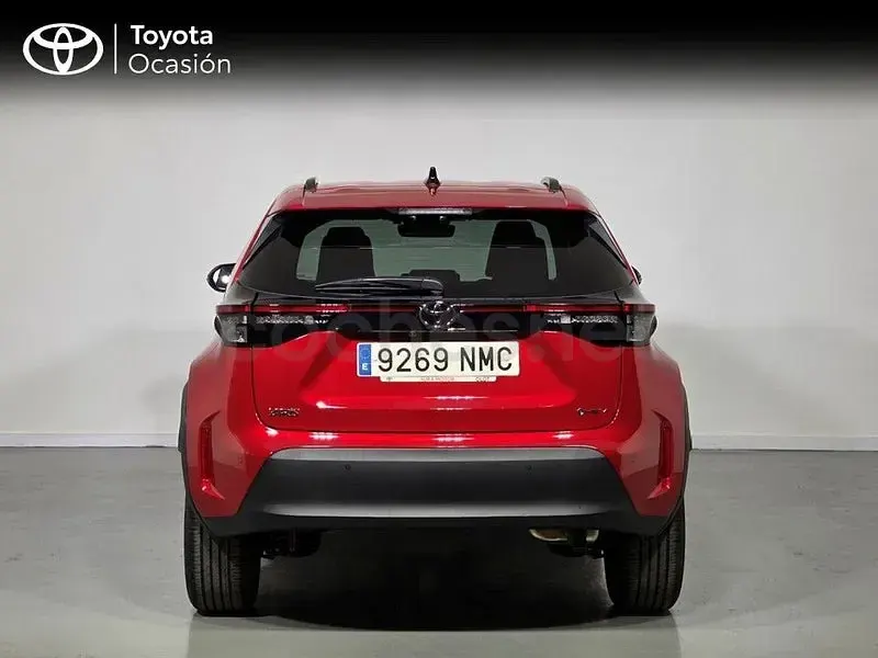 Nuevo Toyota Yaris Cross Active 130 CV (95 kW) 2026 Rojo SUV
