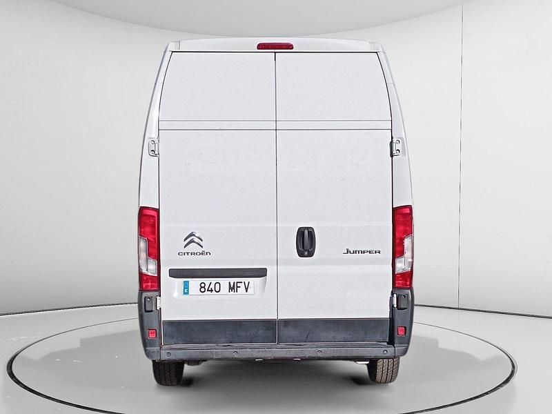 Usado Citroën Jumper 141 CV (103 kW) 2023 Blanco Monovolumen