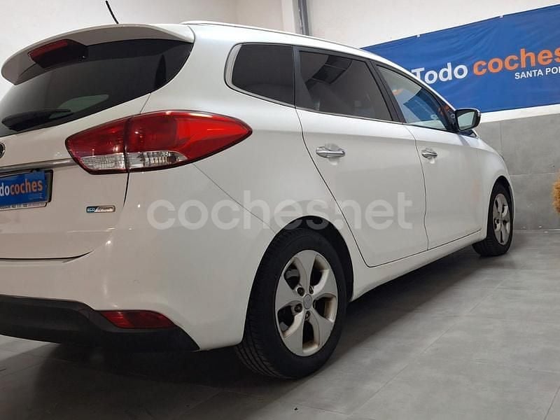 Usado Kia Carens 141 CV (103 kW) 2015 Blanco Monovolumen