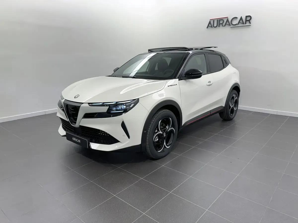 Usado Alfa Romeo Junior Edizione Speciale 145 CV (106 kW) 2025 SUV
