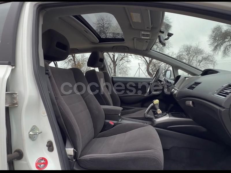 Usado Honda Civic Executive 140 CV (102 kW) 2008 Blanco Berlina